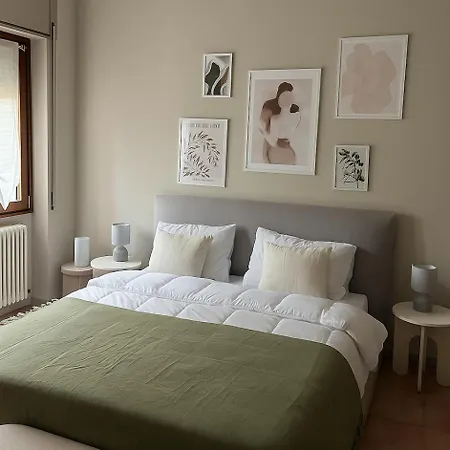 Minimetro With Easy Access To Center & Parking Appartamento